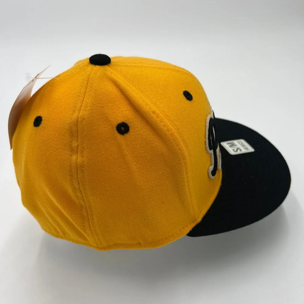 CCM Adidas Pittsburgh Penguins NHL Fitted Hat Yellow Black S/M Sample‎ New